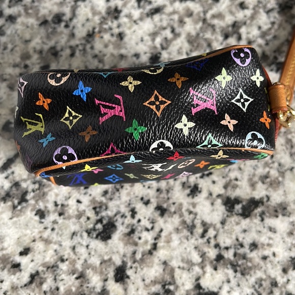 Louis Vuitton Wapity Pouch- Vintage. - Picture 3 of 8